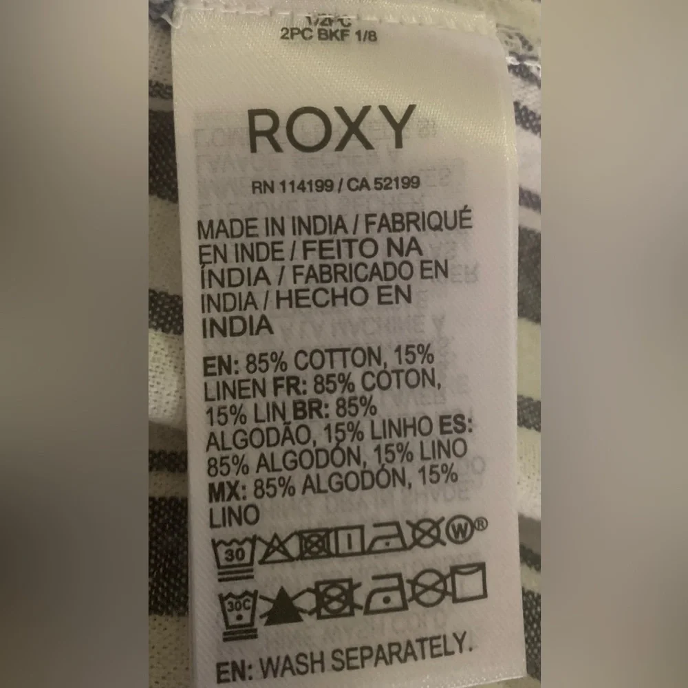 Roxy Women’s Navy and White Striped Dress, XL
85% Cotton, 15 Linen - Picture 9 of 15